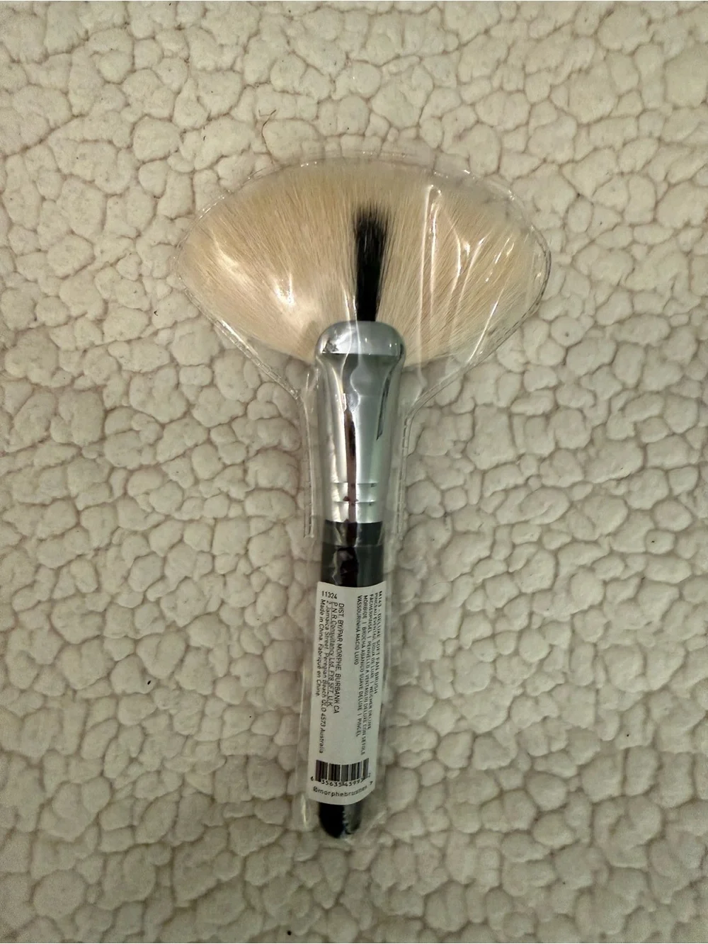 New Morphe Large Fan Makeup Brush - Cream Bristles with Black Handle